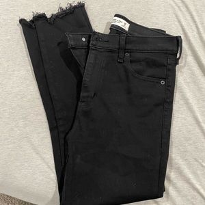 Abercrombie black super skinny ankle high rise